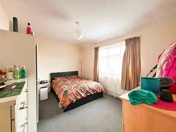 2 Bedroom Detached House To Rent In Comyns Road, Dagenham, RM9