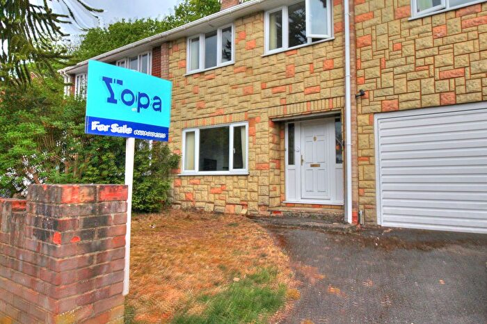 5 Bedroom Semi-Detached House For Sale In Oak Avenue, Sandhurst, GU47