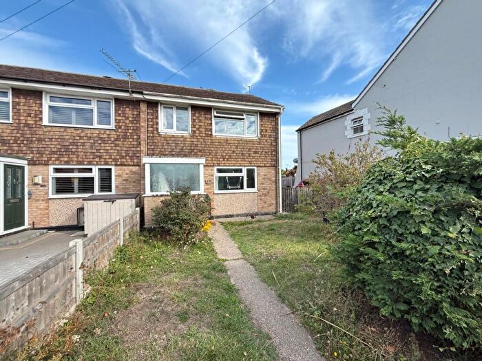 3 Bedroom End Of Terrace House For Sale In Hall Lane, Walton-on-the-naze, CO14