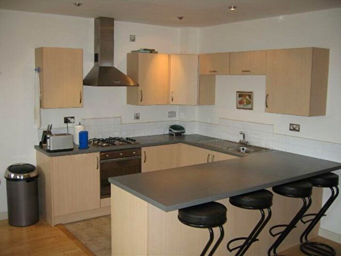 2 Bedroom Flat To Rent In Castle Boulevard, Nottingham, -, NG7