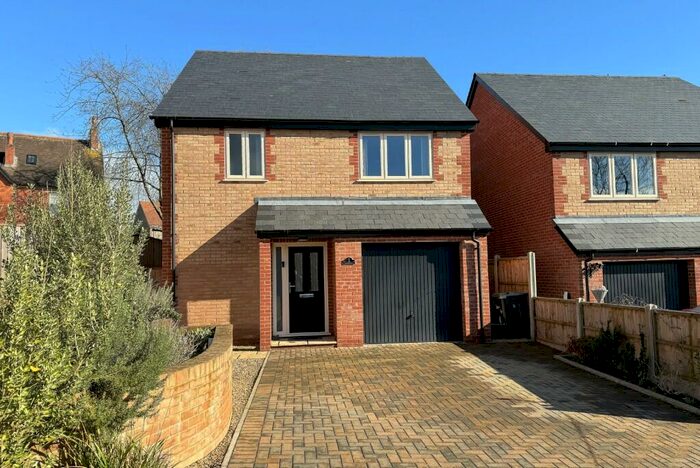 3 Bedroom Detached House For Sale In Bourton, Dorset, SP8