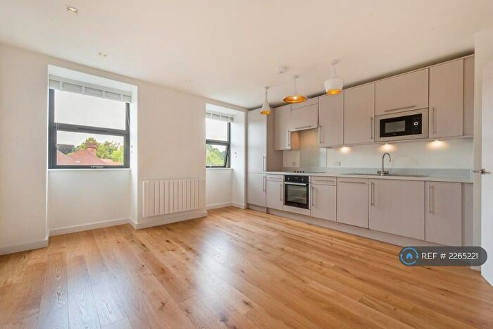 1 Bedroom Flat To Rent In West House, Haslemere, GU27