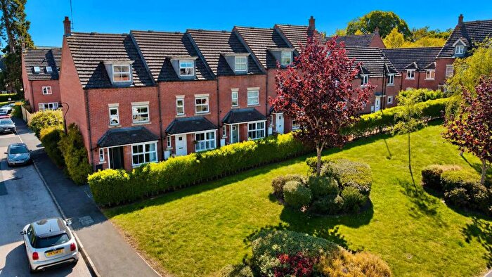 4 Bedroom Town House For Sale In Finney Drive, Grange Park, Northampton, NN4