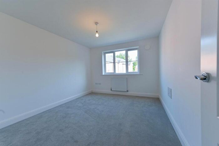 2 Bedroom Flat For Sale In Danes Court, Station Road, Aylesford, ME20