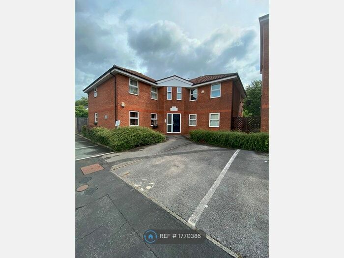 2 Bedroom Flat To Rent In Montonmill Gardens, Eccles, M30