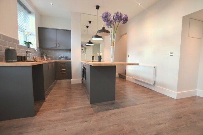 3 Bedroom Property To Rent In Leeds Road, Batley, WF17