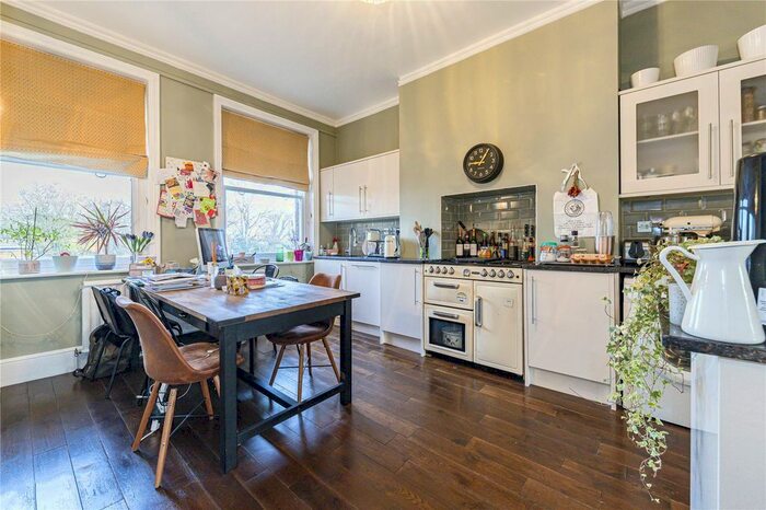 2 Bedroom Flat To Rent In Bonnepalm House, 1 Waldegrave Park, Twickenham TW1