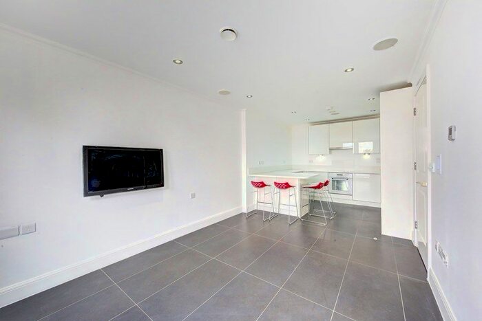 2 Bedroom Flat To Rent In Magdalen Road, Earlsfield SW18