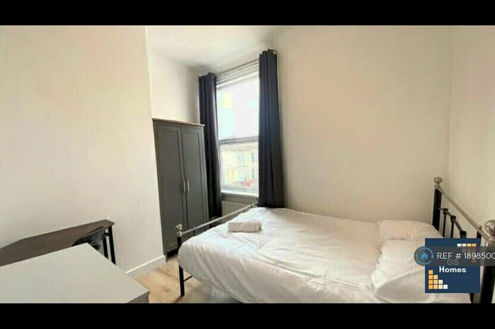 6 Bedroom End Of Terrace House To Rent In Delamere Road, Southsea, PO4