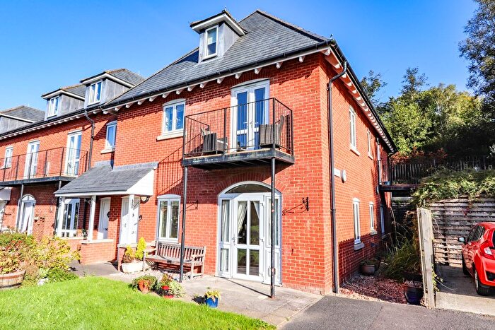 1 Bedroom Flat For Sale In Holycross, Cross In Hand, TN21