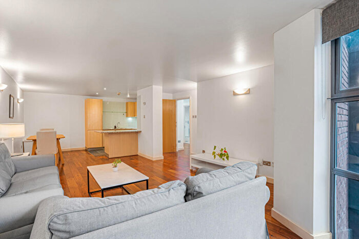 2 Bedroom Apartment For Sale In Britton Street, London, EC1M