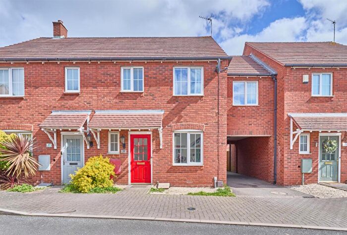 4 Bedroom Town House To Rent In Applebees Meadow, Hinckley, Leicestershire, LE10