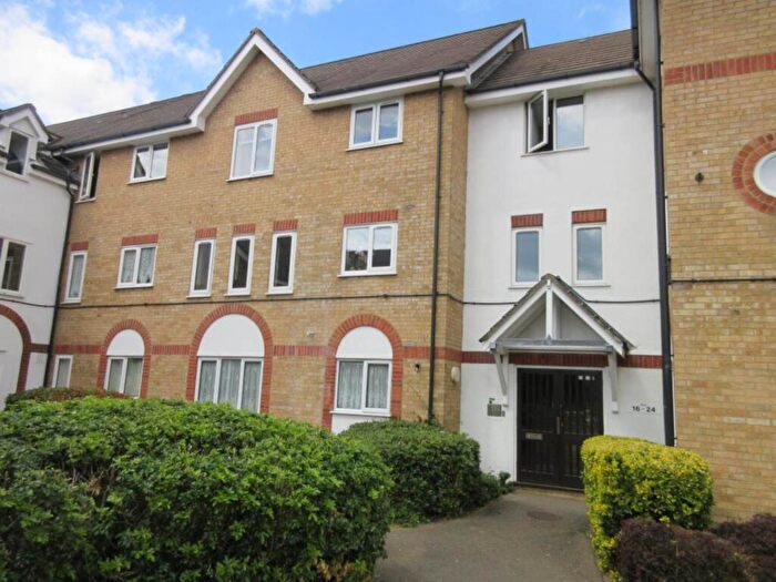2 Bedroom Flat To Rent In Cambridge Road, Southend On Sea, SS1
