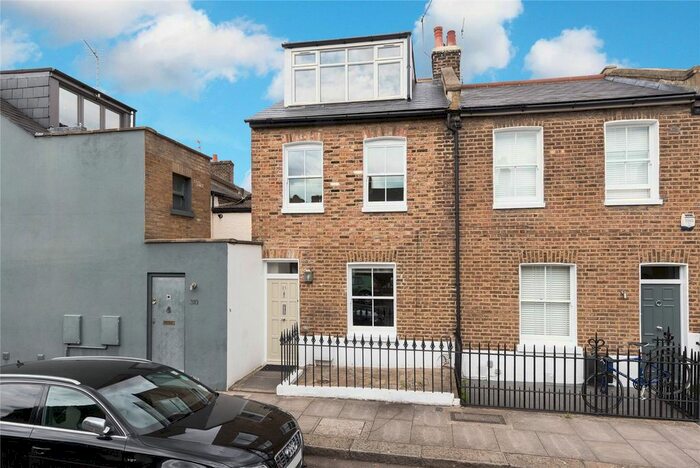 3 Bedroom End Of Terrace House To Rent In Snarsgate Street, London, W10