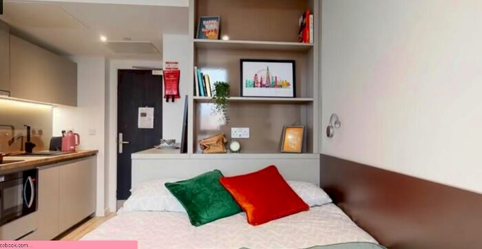 1 Bedroom Studio To Rent In Victoria Road, Acton, London, W3