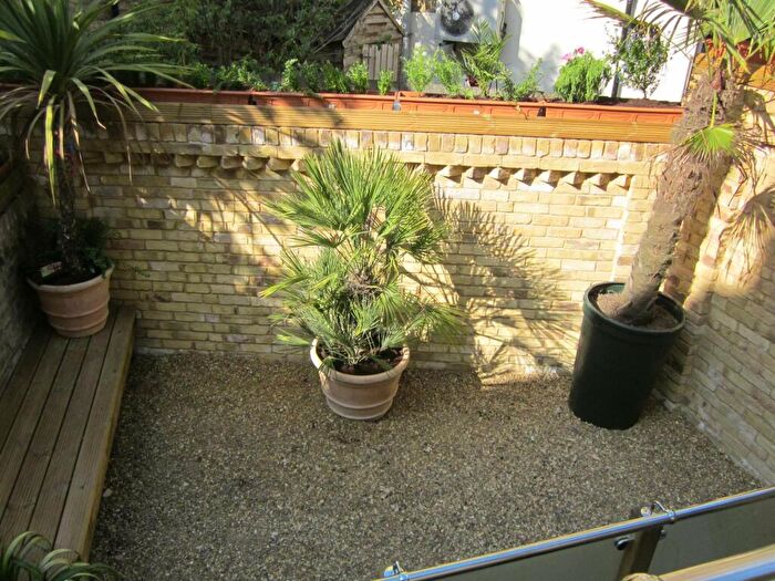 Studio To Rent In Dulwich Road, Herne Hill, SE24