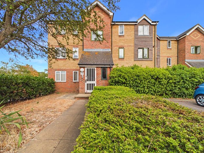 1 Bedroom Terraced House For Sale In Groveherst Road, Dartford, Kent, DA1