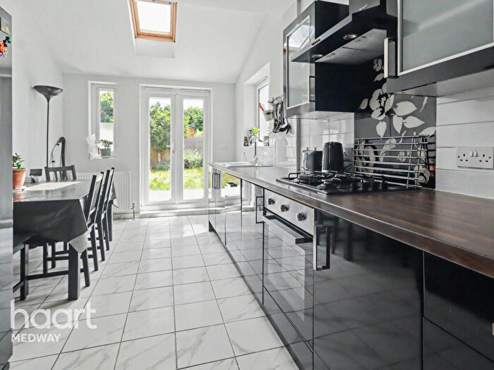 4 Bedroom Terraced House To Rent In Marlborough Road, Gillingham, ME7