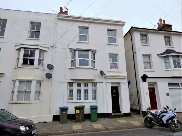 Studio To Rent In Western Road, Littlehampton, BN17