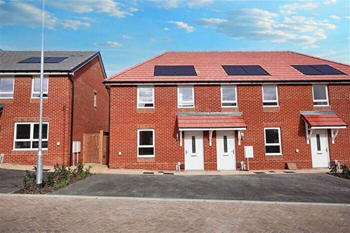 3 Bedroom End Of Terrace House To Rent In Bedroom End Of Terrace House In Gabriel Lane, Sturry, CT2