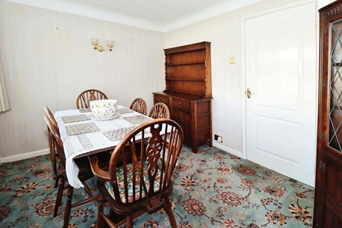 2 Bedroom Detached Bungalow For Sale In Broadmead, Heswall, CH60