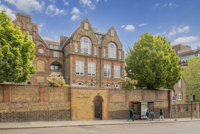 2 Bedroom Flat To Rent In Highgate Hill, London, N19
