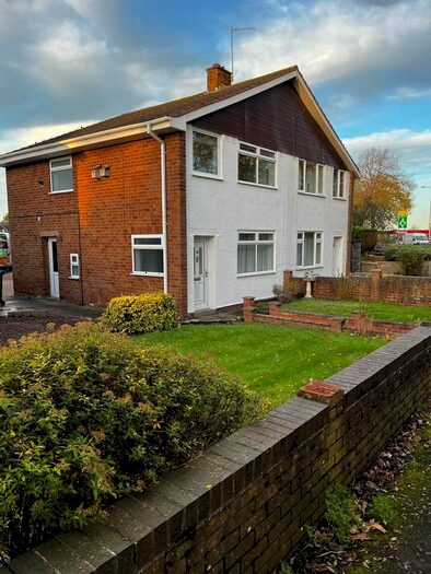3 Bedroom Semi-Detached House To Rent In Grange Crescent, Penkridge, ST19