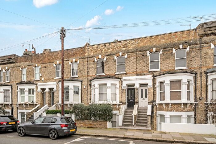 2 Bedroom Flat For Sale In Bloom Park Road, Fulham, London, SW6