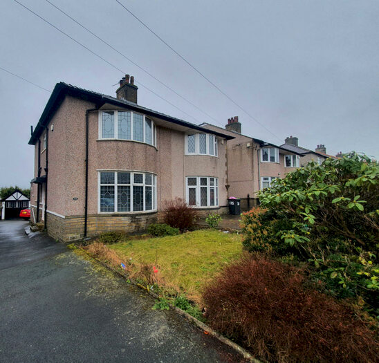 3 Bedroom Semi-Detached House To Rent In Highroad Well Lane, Halifax, West Yorkshire, HX2