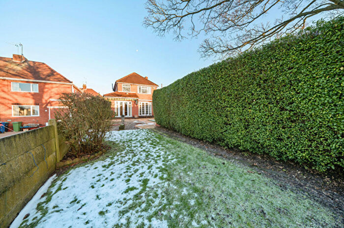 3 Bedroom Detached House For Sale In Charnwood Grove, Mansfield, Nottinghamshire, NG18