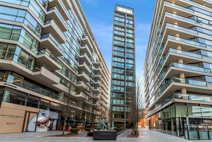 1 Bedroom Flat To Rent In Crown Square, London, SE1