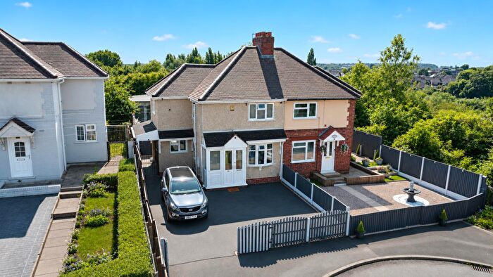 3 Bedroom Semi-Detached House For Sale In Fens Crescent, Brierley Hill, DY5