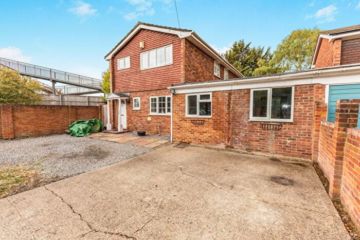 4 Bedroom Detached House For Sale In Old Whitley Wood Lane, Reading, RG2