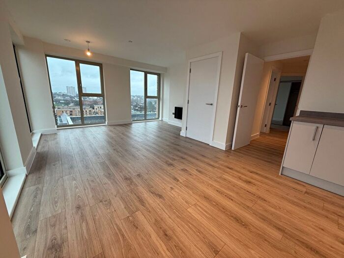 2 Bedroom Flat To Rent In Bristol Street, Birmingham, B5