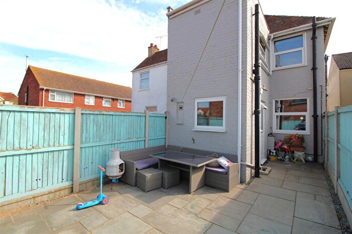 2 Bedroom Semi-Detached House For Sale In Napier Road, Broadstairs, CT10