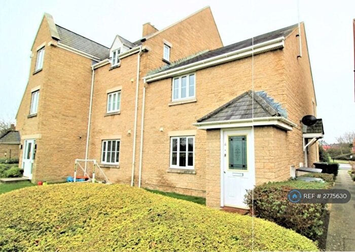2 Bedroom Maisonette To Rent In Callington Road, Swindon, SN25