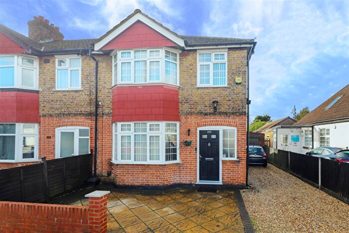 3 Bedroom End Terrace House For Sale In Harlington Road, Hillingdon, UB8