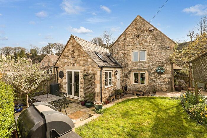 3 Bedroom Detached House For Sale In Eastcombe, Stroud, GL6