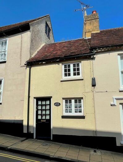 1 Bedroom Cottage To Rent In Well Street, Buckingham, Buckinghamshire, MK18