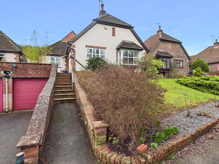 3 Bedroom Bungalow For Sale In Kingsmead Road, Loudwater, Buckinghamshire, HP11