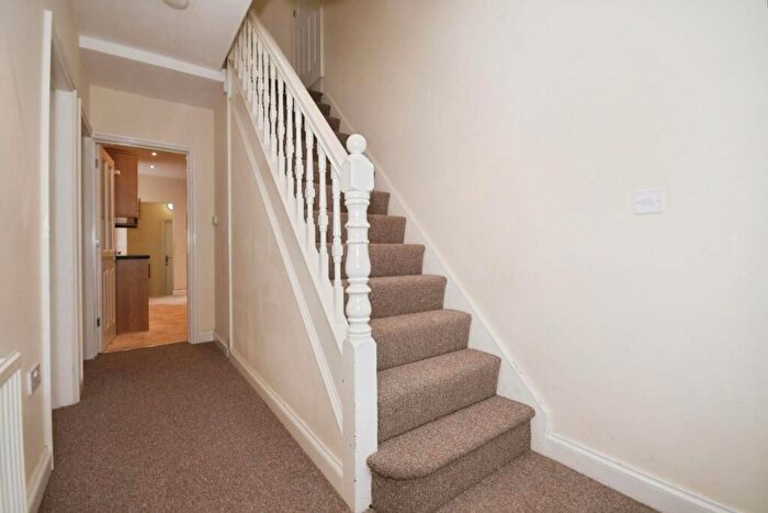 3 Bedroom Terraced House For Sale In Tapton View Road, Stonegravels, Chesterfield, S41