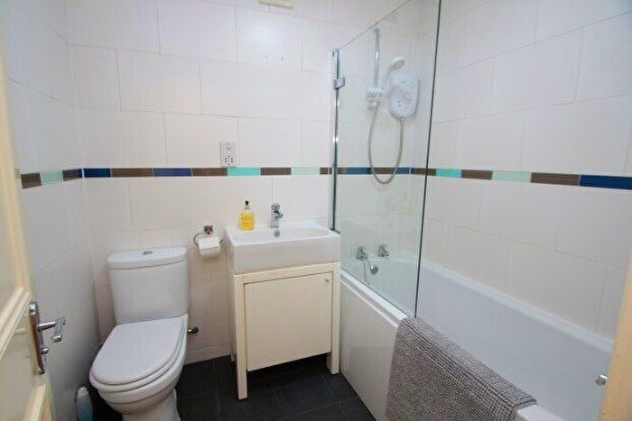 1 Bedroom Flat To Rent In Great Western Road, Glasgow, G4