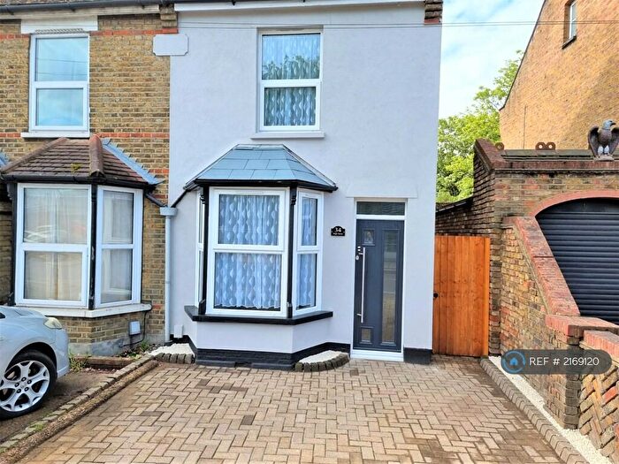 2 Bedroom Semi-Detached House To Rent In High Street, Hornchurch, RM12