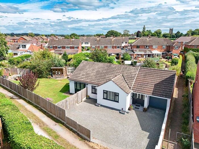 3 Bedroom Bungalow For Sale In Weston Lane, Bulkington, Bedworth, Warwickshire, CV12