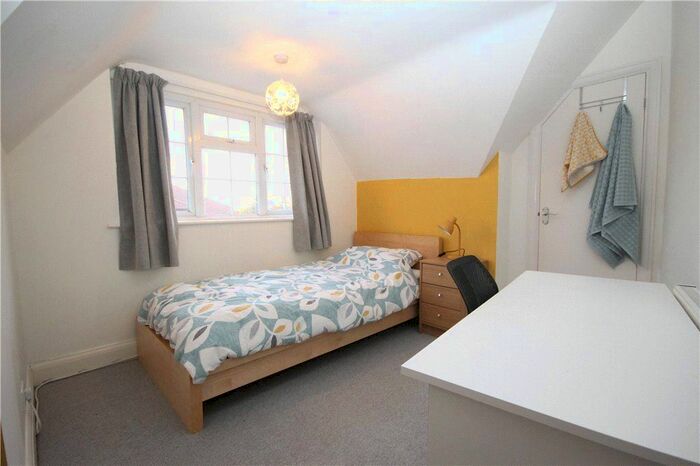 1 Bedroom Property To Rent In Aldershot Road, Guildford, Surrey, GU2