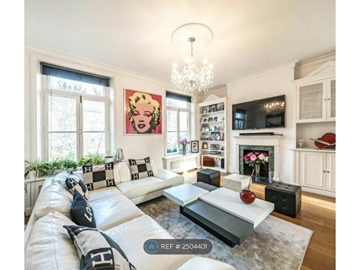 4 Bedroom Maisonette To Rent In Kings Road, London, SW10