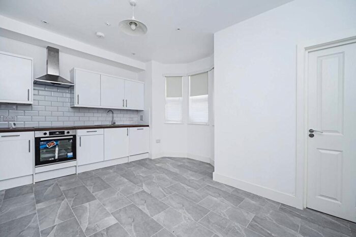 1 Bedroom Maisonette To Rent In Reighton Road, Clapton, London, E5