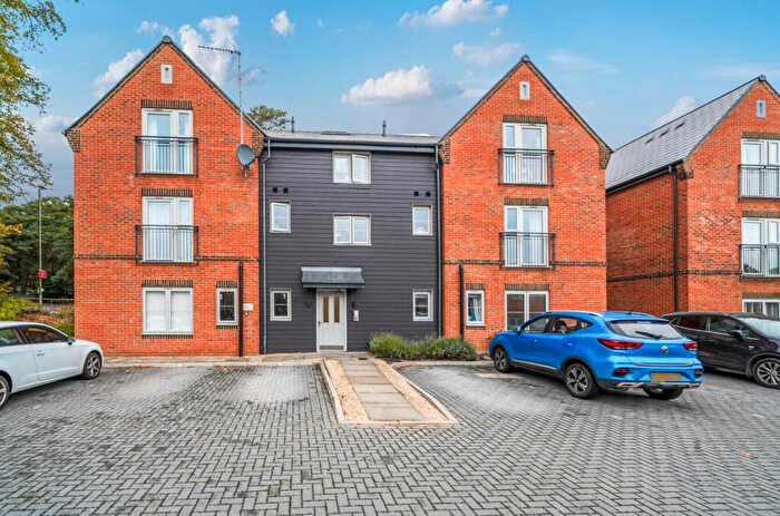 2 Bedroom Apartment For Sale In Brunswick Road, Deepcut, GU16