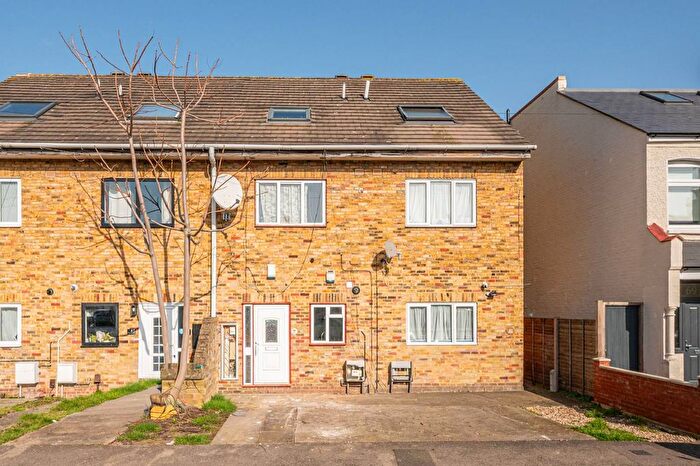 4 Bedroom Terraced House To Rent In Lyveden Road, Tooting, London, SW17