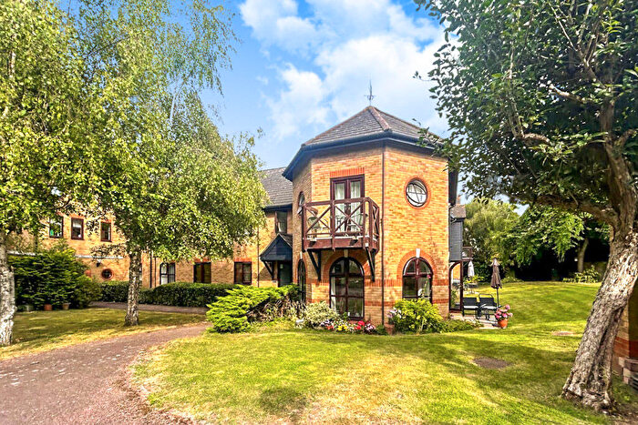 1 Bedroom Apartment To Rent In Lawrence Moorings, Sawbridgeworth, Herts, CM21